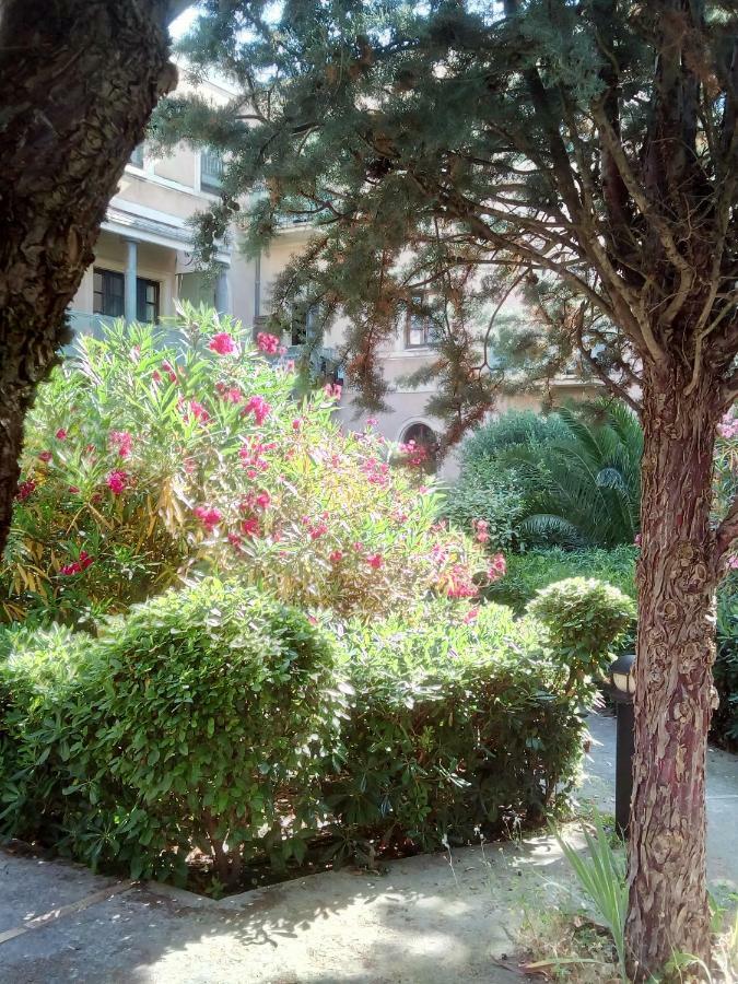 L'Ancien Couvent Sur Jardin, Havre De Paix En Centre Ville A 100M De La Mer Avec Parking Privatif Sète Kültér fotó
